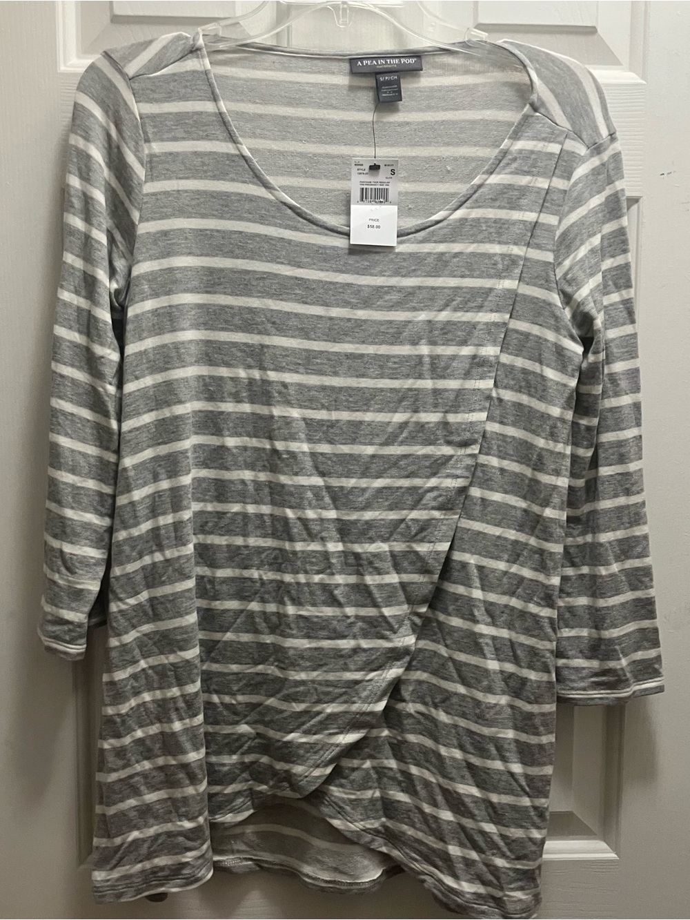 A Pea In The Pod Maternity Top Size Small Gray Striped NWT